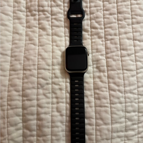 Apple Watch Series 7 45MM Starlight